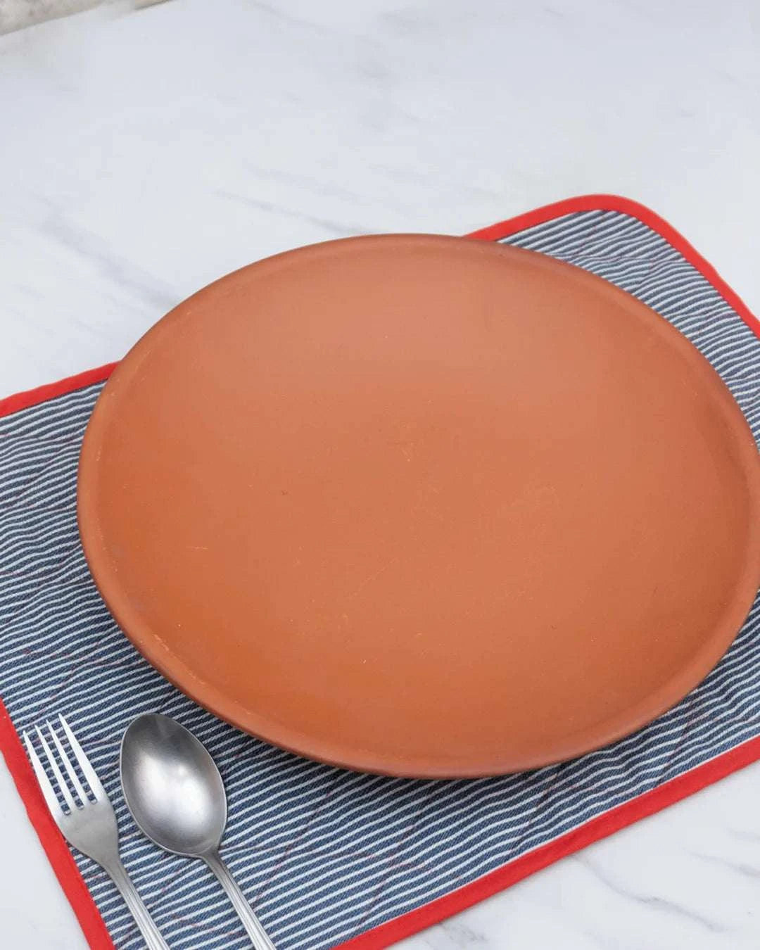 Clay Serving Dish - Image 4